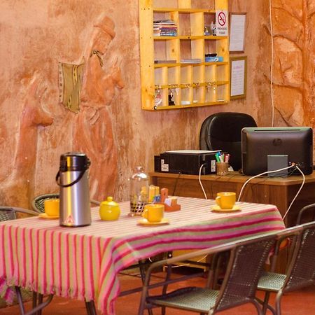 Hostal Alabalti Сан Педро де Атакама Екстериор снимка