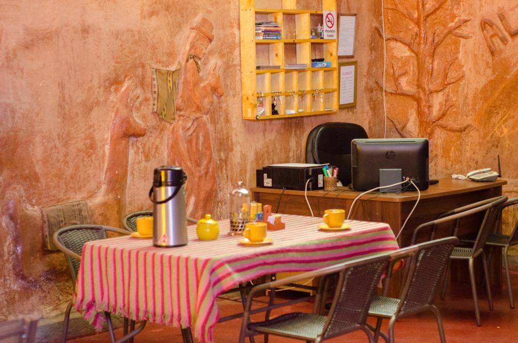 Hostal Alabalti Сан Педро де Атакама Екстериор снимка