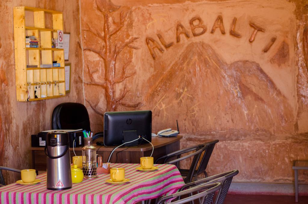 Hostal Alabalti Сан Педро де Атакама Екстериор снимка